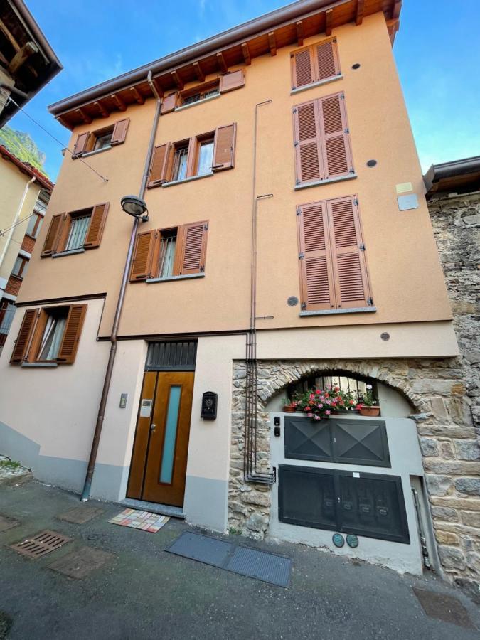 La Casa Di Pucci Nel Borgo Affrescato Di Parlasco Cortenova ภายนอก รูปภาพ