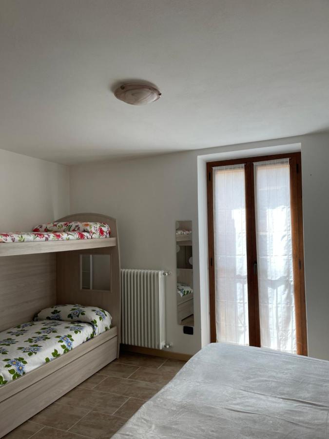 La Casa Di Pucci Nel Borgo Affrescato Di Parlasco Cortenova ภายนอก รูปภาพ