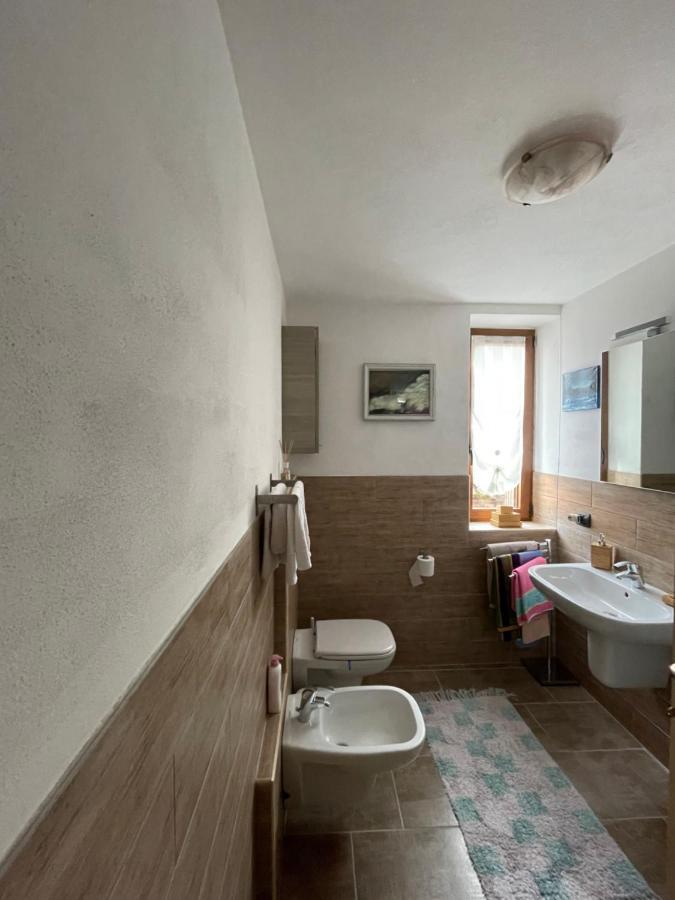 La Casa Di Pucci Nel Borgo Affrescato Di Parlasco Cortenova ภายนอก รูปภาพ