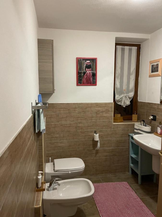 La Casa Di Pucci Nel Borgo Affrescato Di Parlasco Cortenova ภายนอก รูปภาพ