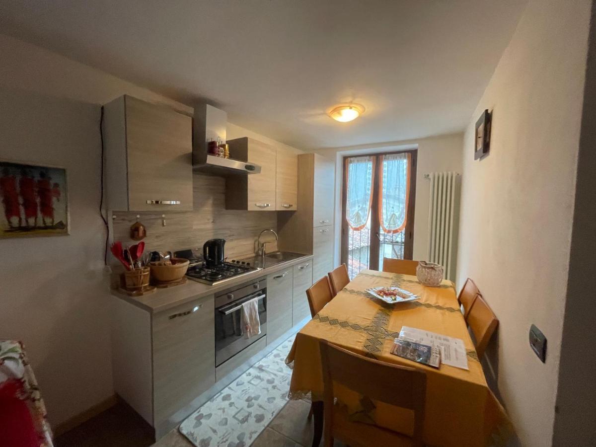 La Casa Di Pucci Nel Borgo Affrescato Di Parlasco Cortenova ภายนอก รูปภาพ